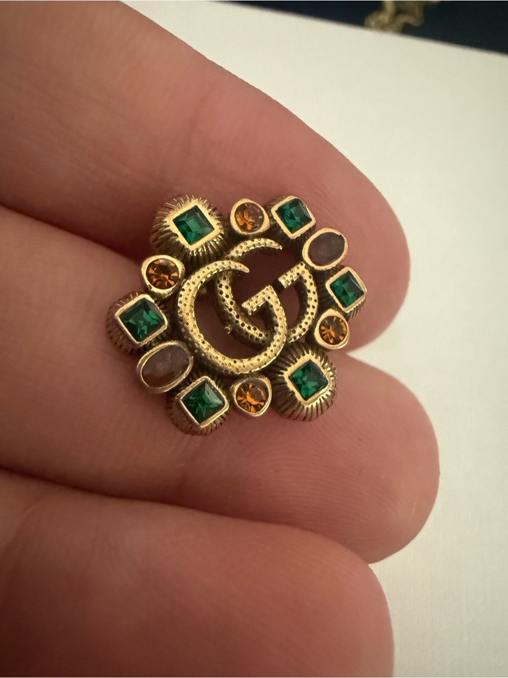 Brand new beautiful Gucci rhinestone earrings comes with gift bag